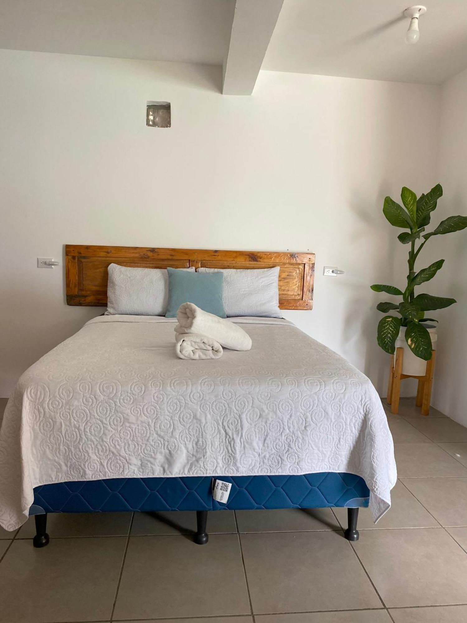 El Chirris Tzanjay Otel San Juan La Laguna Dış mekan fotoğraf
